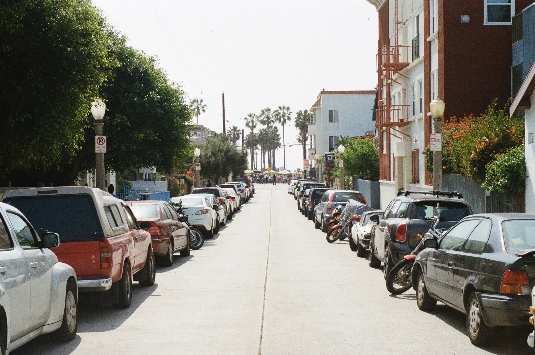 Finding the Right Spot to Park Your Vehicle - Parking For Me